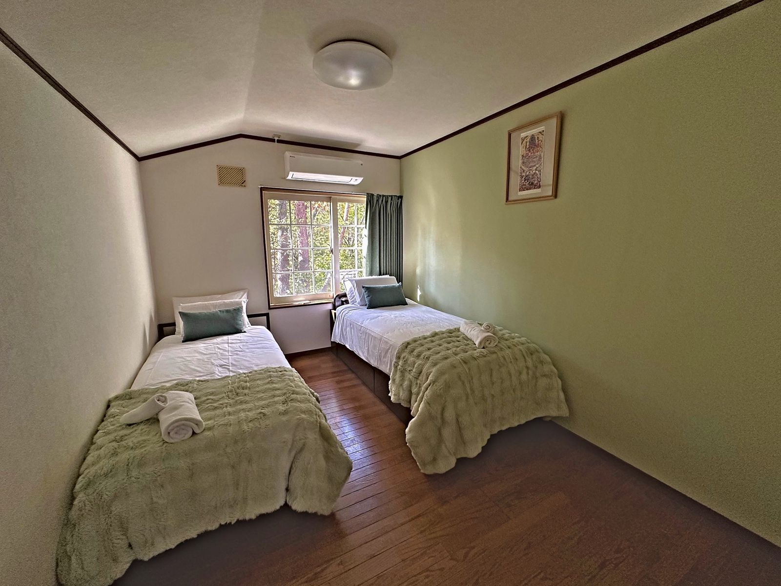 Second twin bedroom